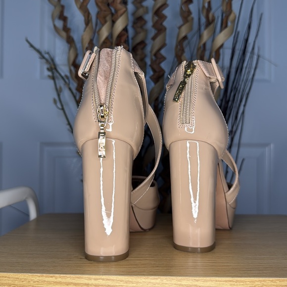 Limelight Lainey Beige Platform Sandals Block High Heel Size 8 1/2 Dress Shoe - Picture 2 of 6